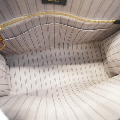 Louis Vuitton  Handbag
