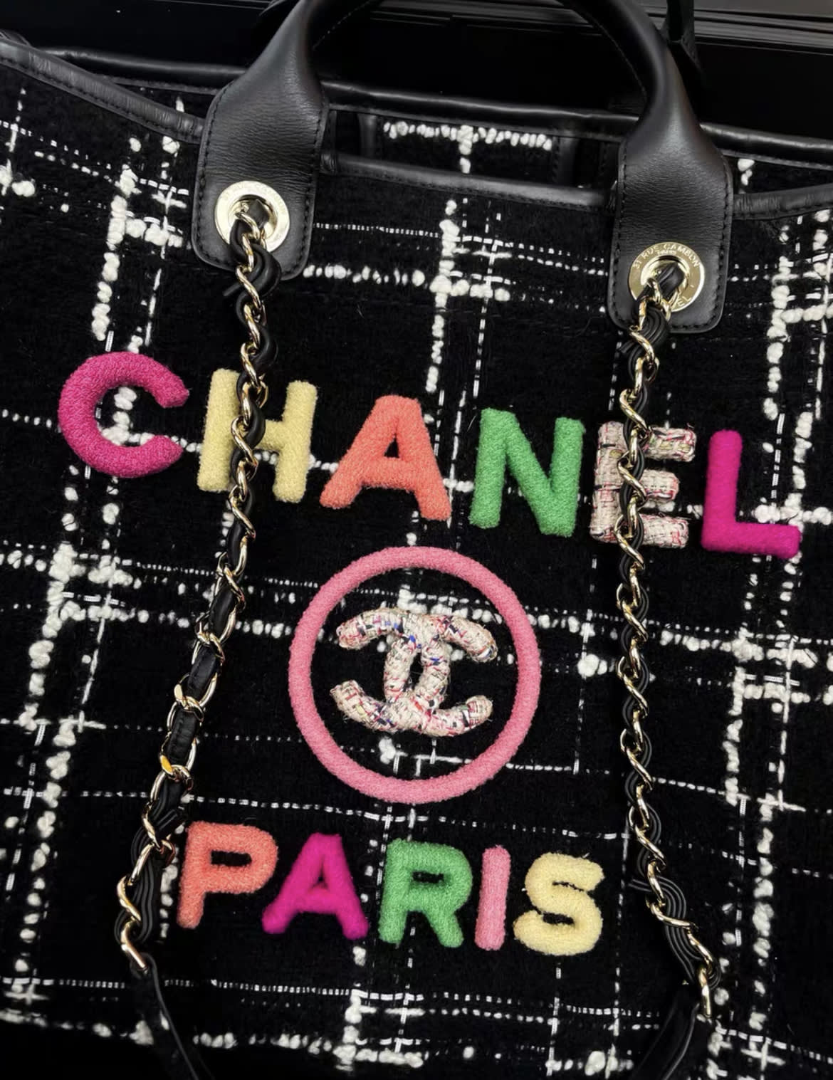 Chanel 22Aw Black And White Plaid With Colorful Letters Woolen Beach Bag