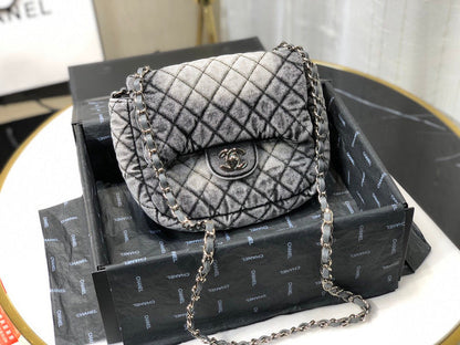 Chanel Luxury Handbag Style 520