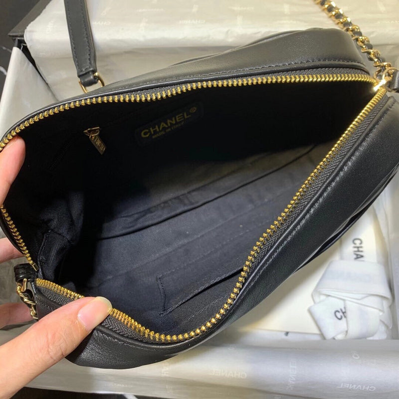 Chanel Luxury Handbag Style 488