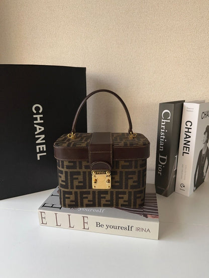 Fendi | Bags | Fendi Zucca Bag MRW139