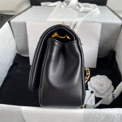 Chanel Luxury Handbag Style 626