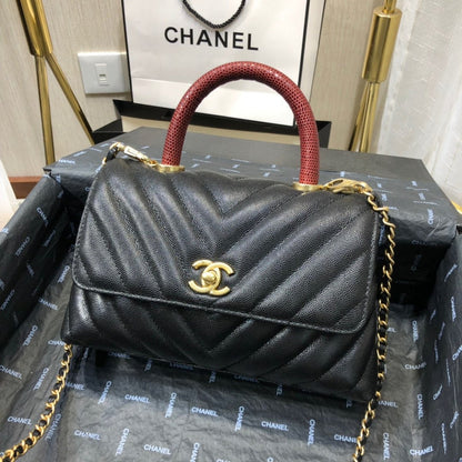Chanel Luxury Handbag Style 527