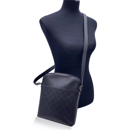 Louis Vuitton Crossbody Bag District