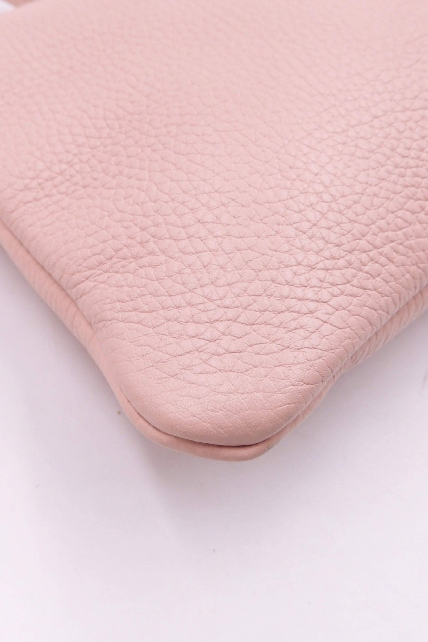 Blind For Love Crossbody Pink