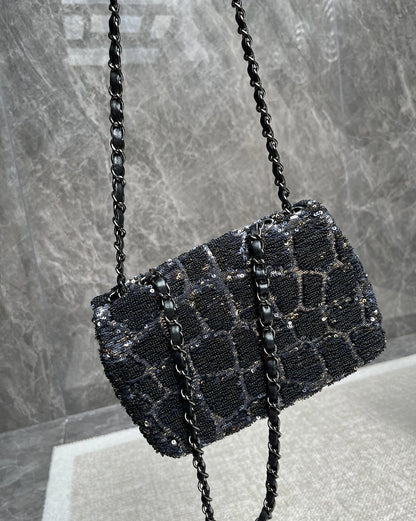 Chanel Luxury Leather Handbag Style 8