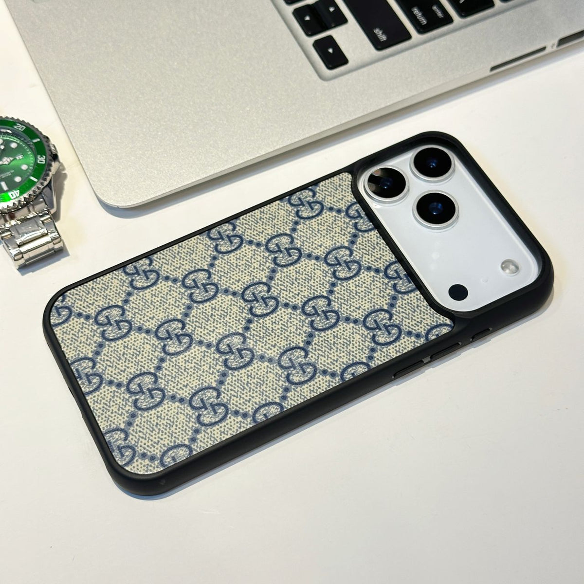 Classic Canvas Pattern Iphone 17 Series G Style / 18 Pro / 18 Pro Max