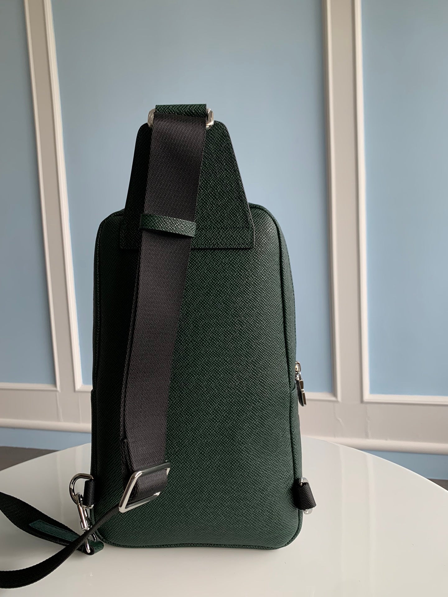 Louis Vuitton Avenue Sling Bag