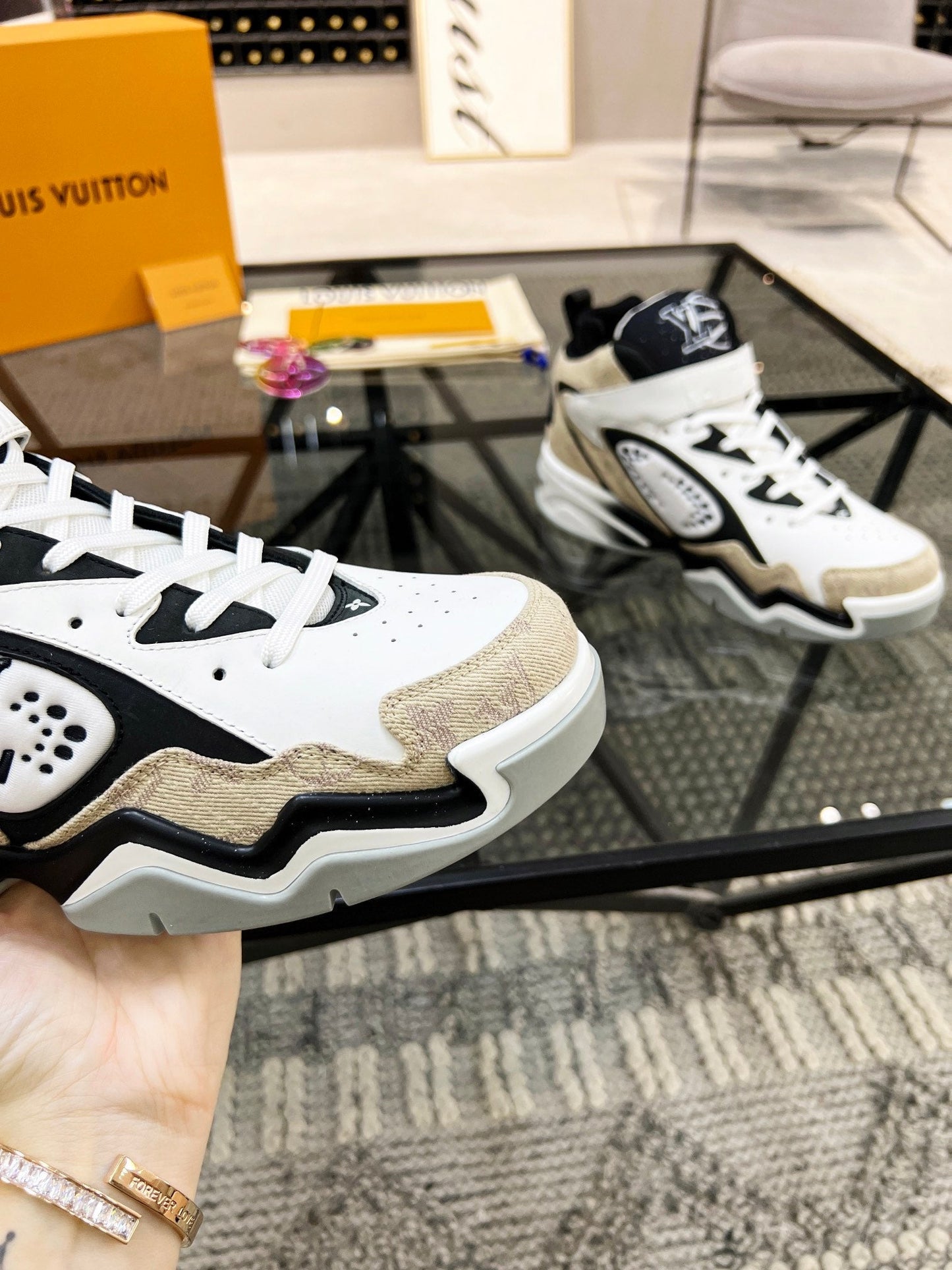 Louis Vuitton Trainer 2 Sneakers