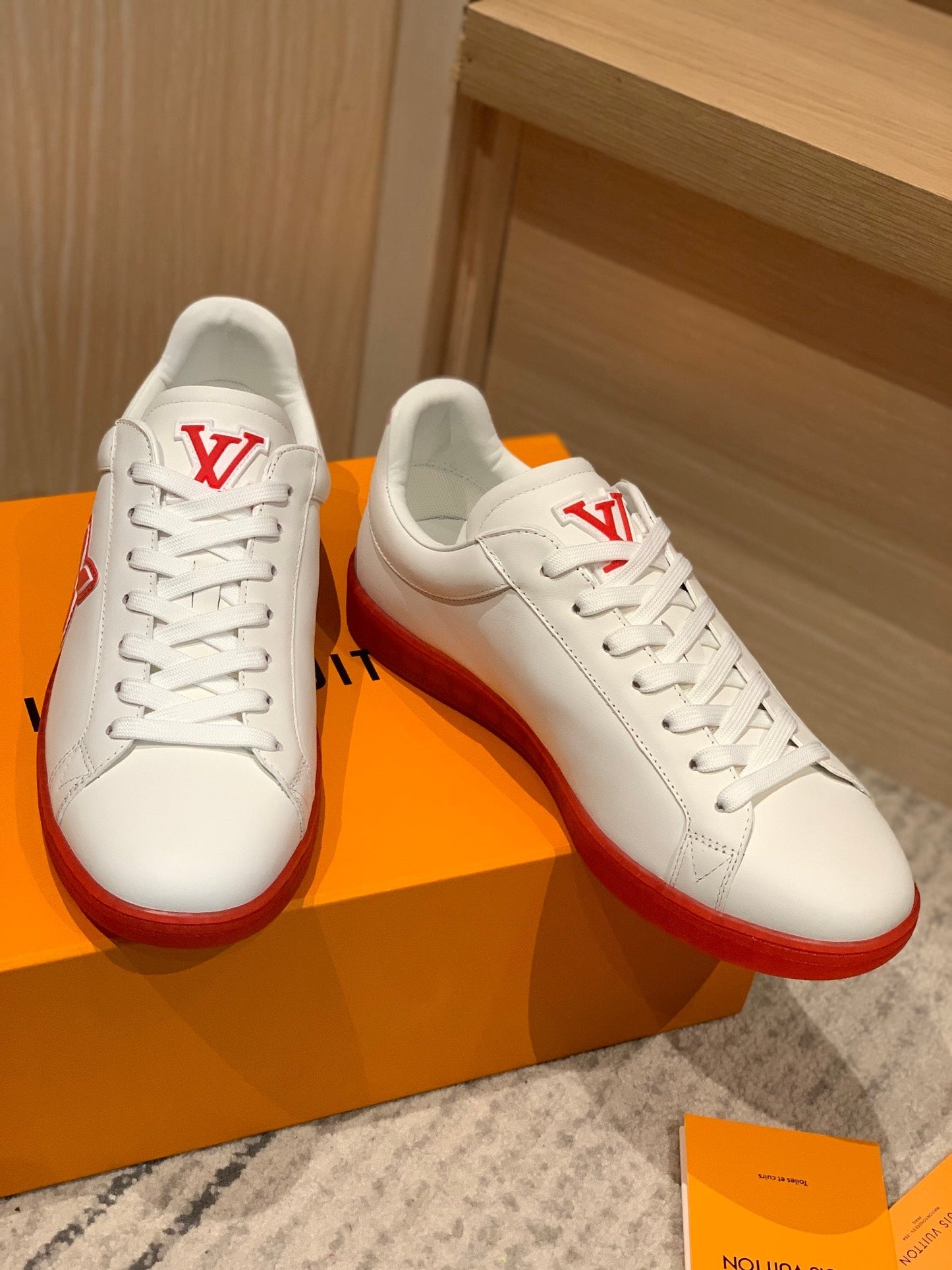 Louis Vuitton Luxembourg  Samothrace Sneakers