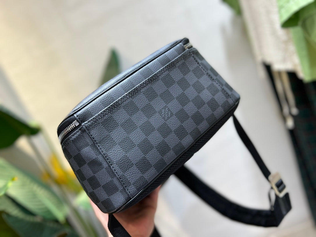 Louis Vuitton Michael Backpack Nv2