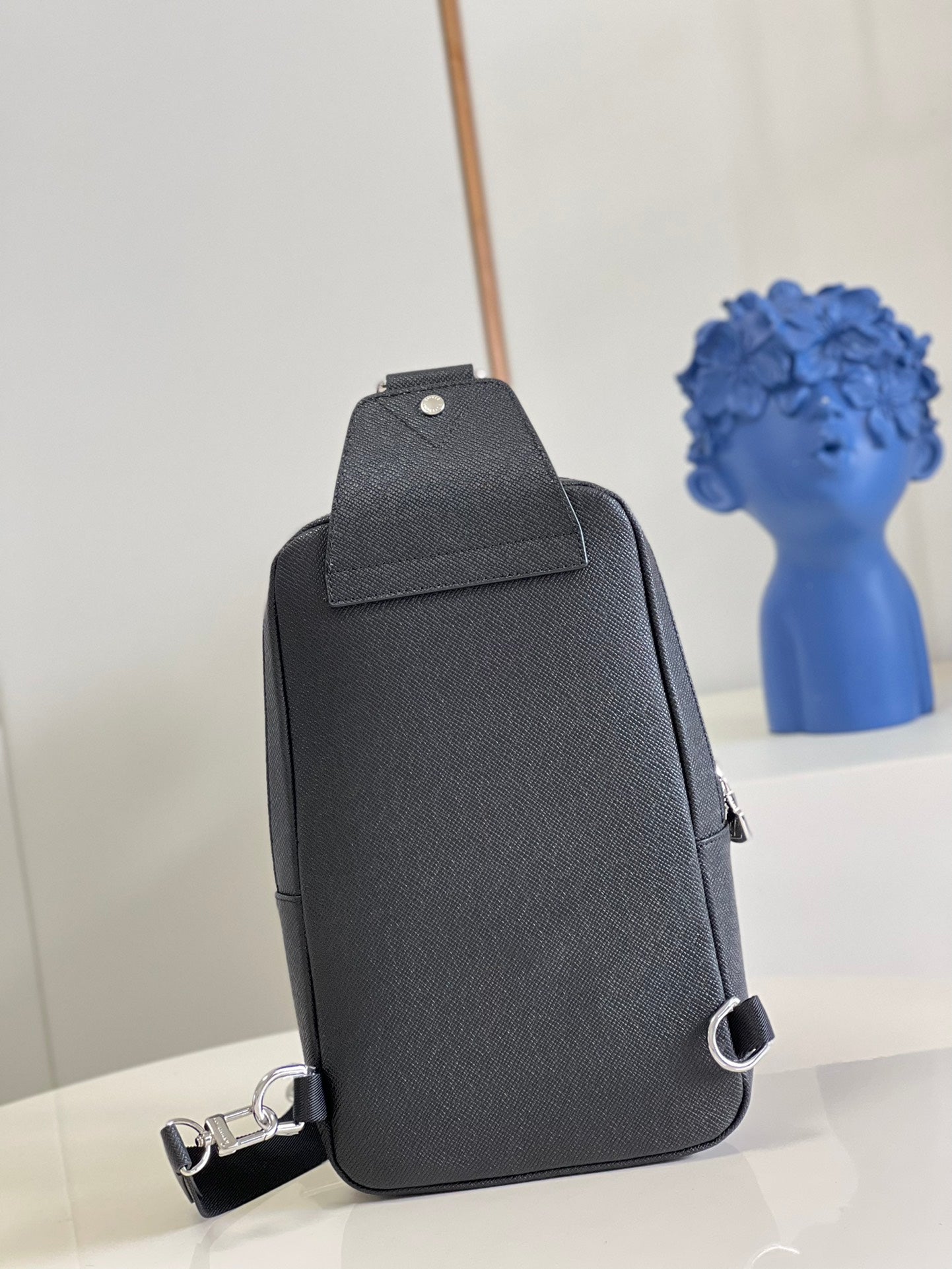 Louis Vuitton Avenue Sling Bag