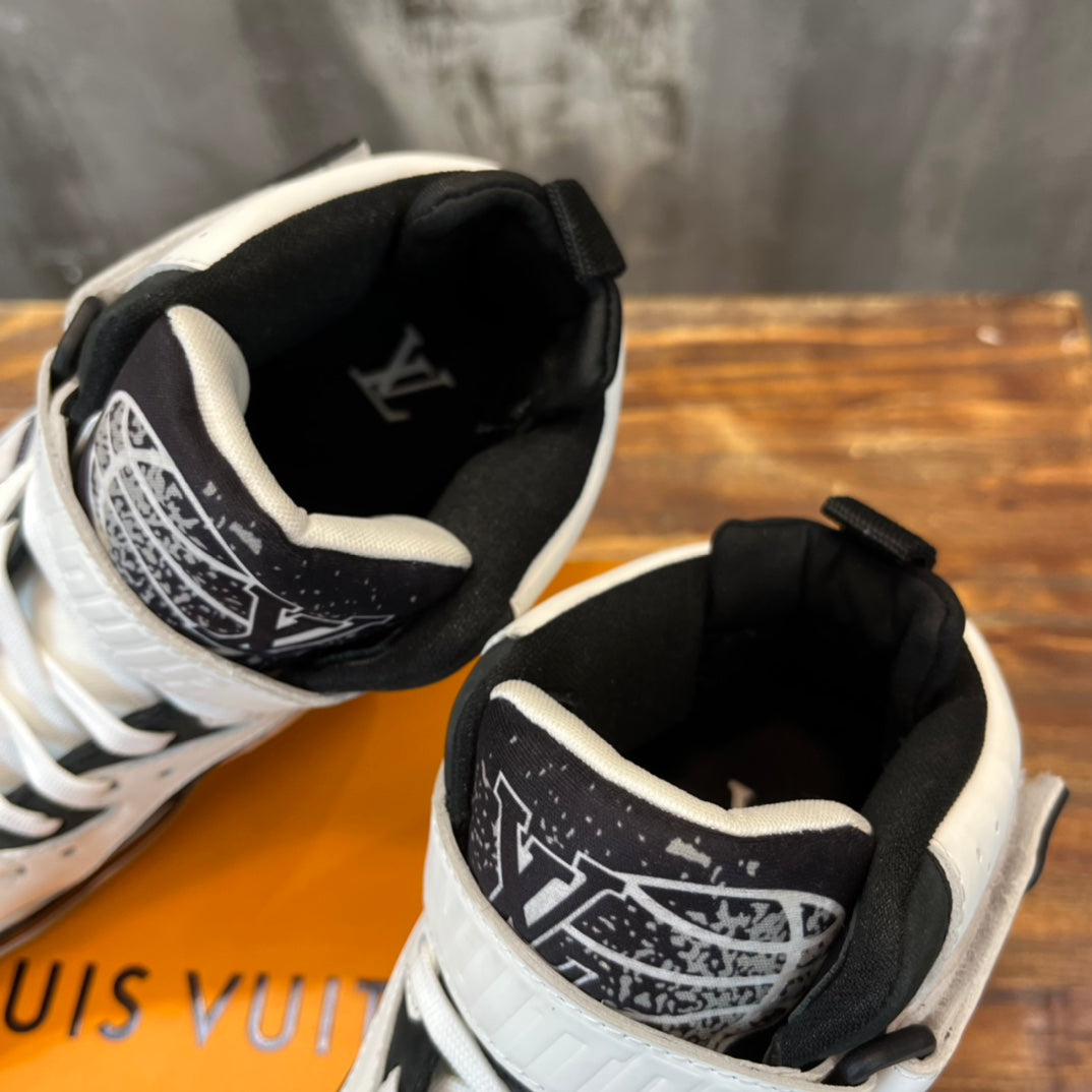 Louis Vuitton Trainer 2 Sneakers