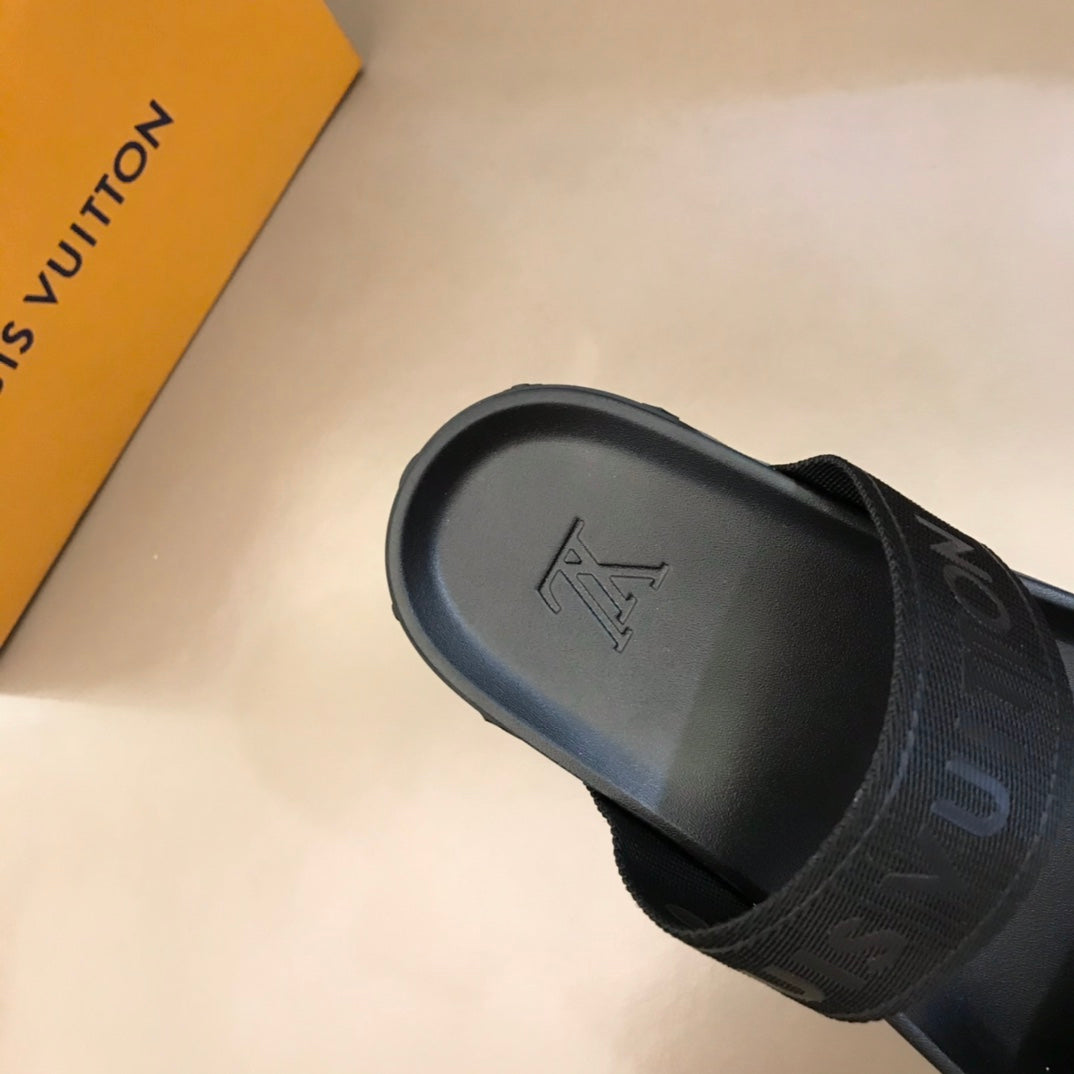 Louis Vuitton Men Trainer Mule Slippers