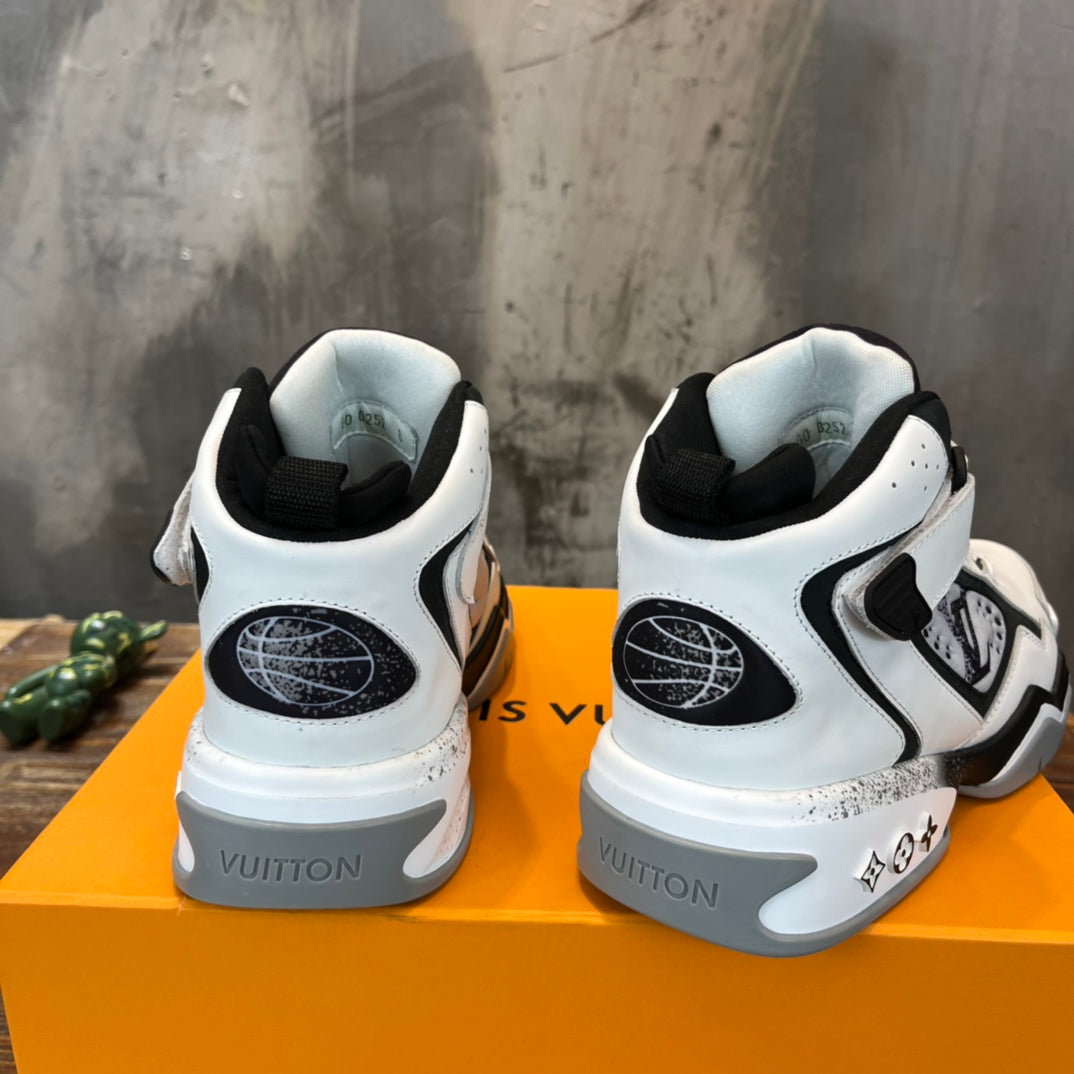 Louis Vuitton Trainer 2 Sneakers