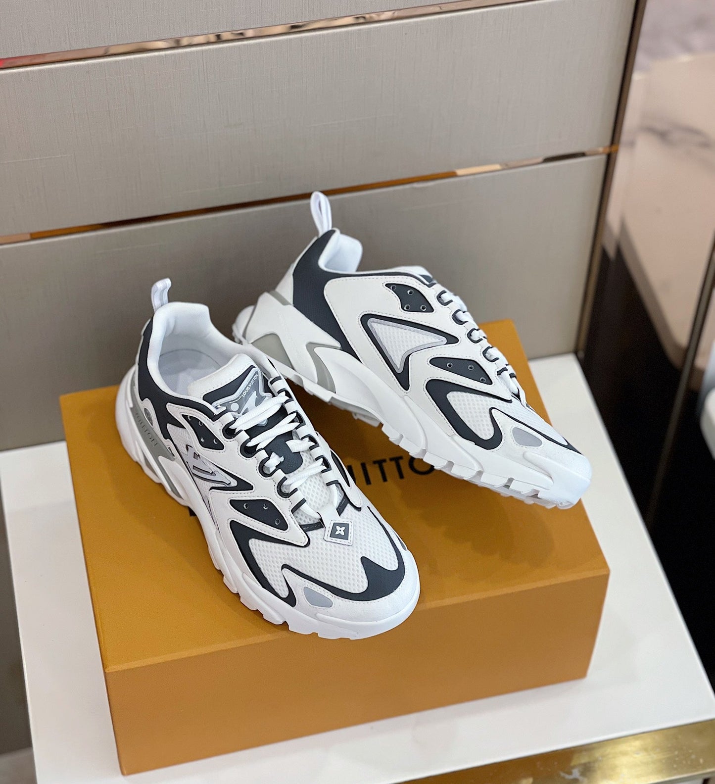 Louis Vuitton Runner Tatic Sneakers