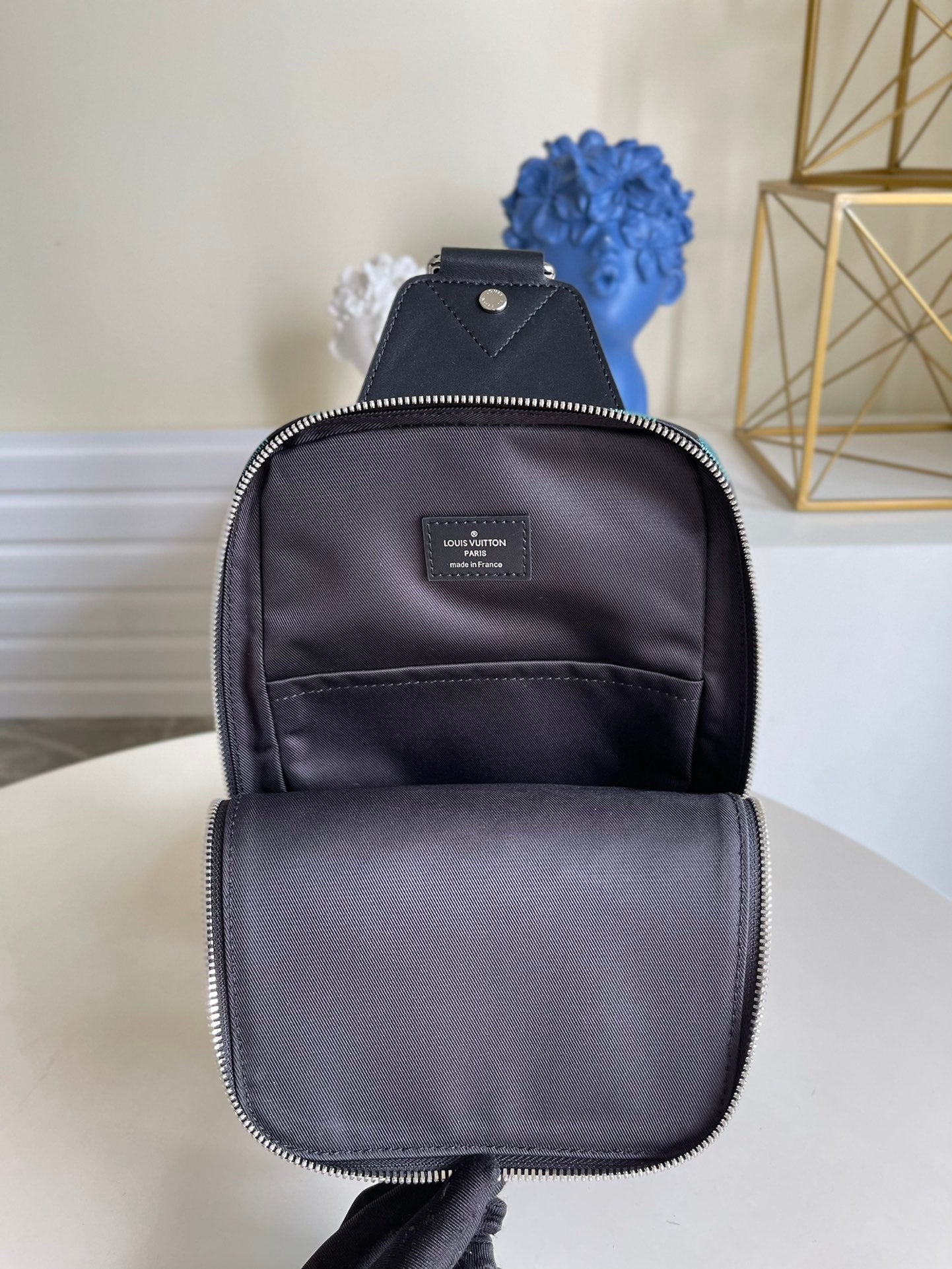 Louis Vuitton Avenue Sling Bag