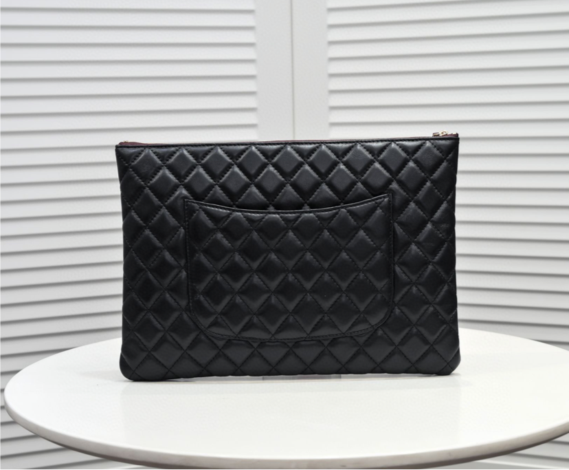 Chanel Luxury Clutch Style