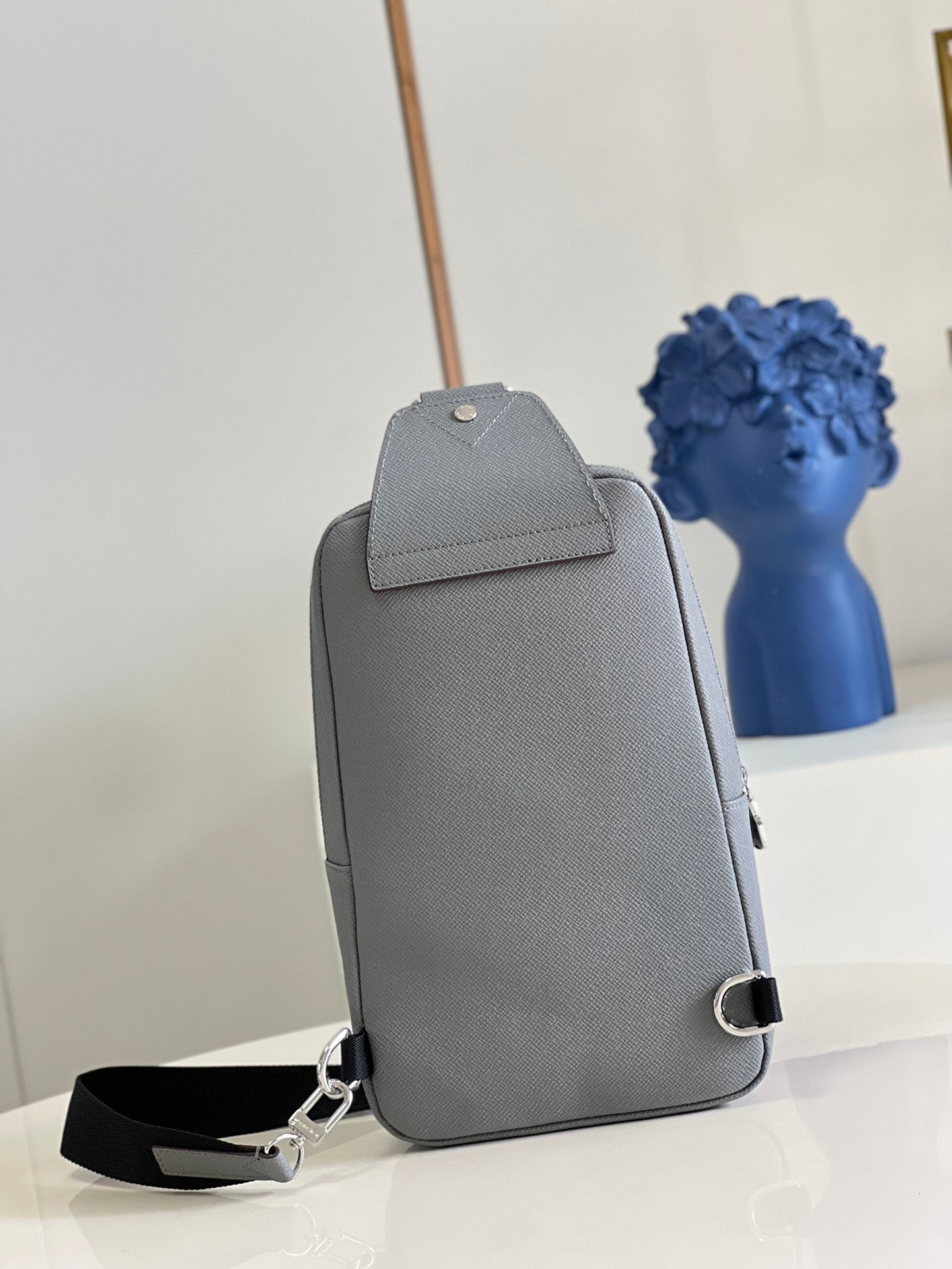 Louis Vuitton Avenue Sling Bag