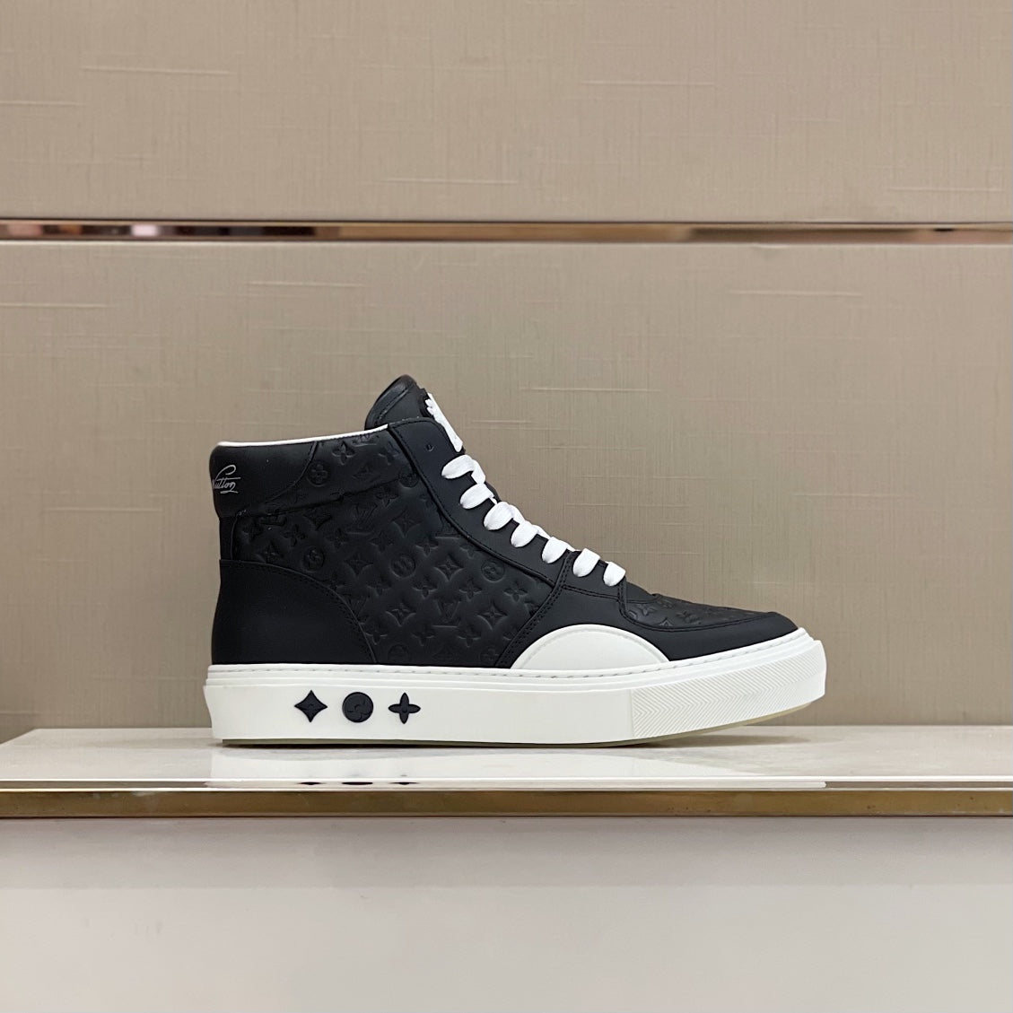 Louis Vuitton Ollie  Sneakers