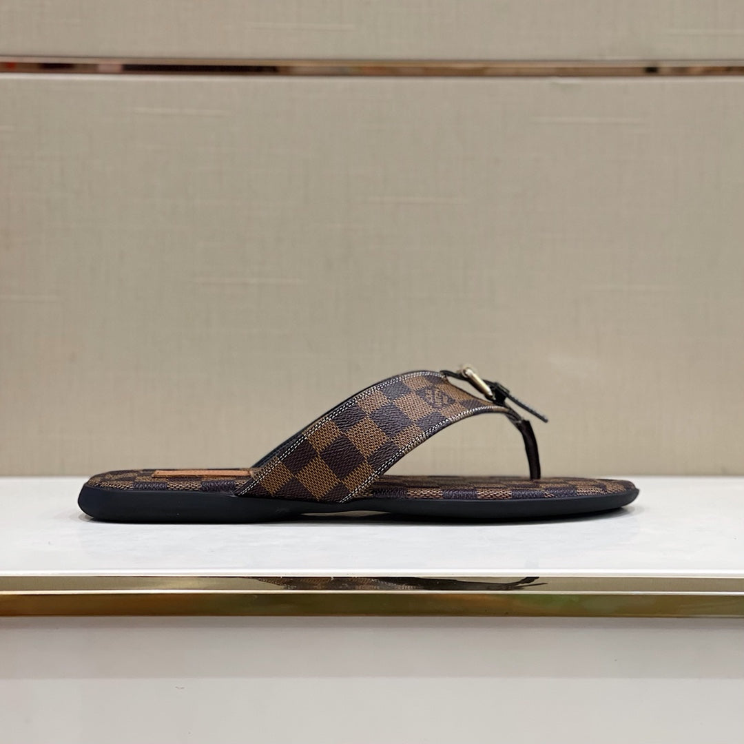 Louis Vuitton Men Slippers