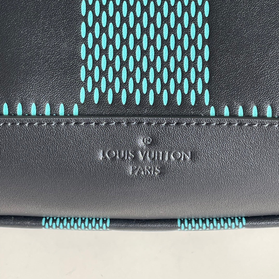 Louis Vuitton Avenue Sling Bag