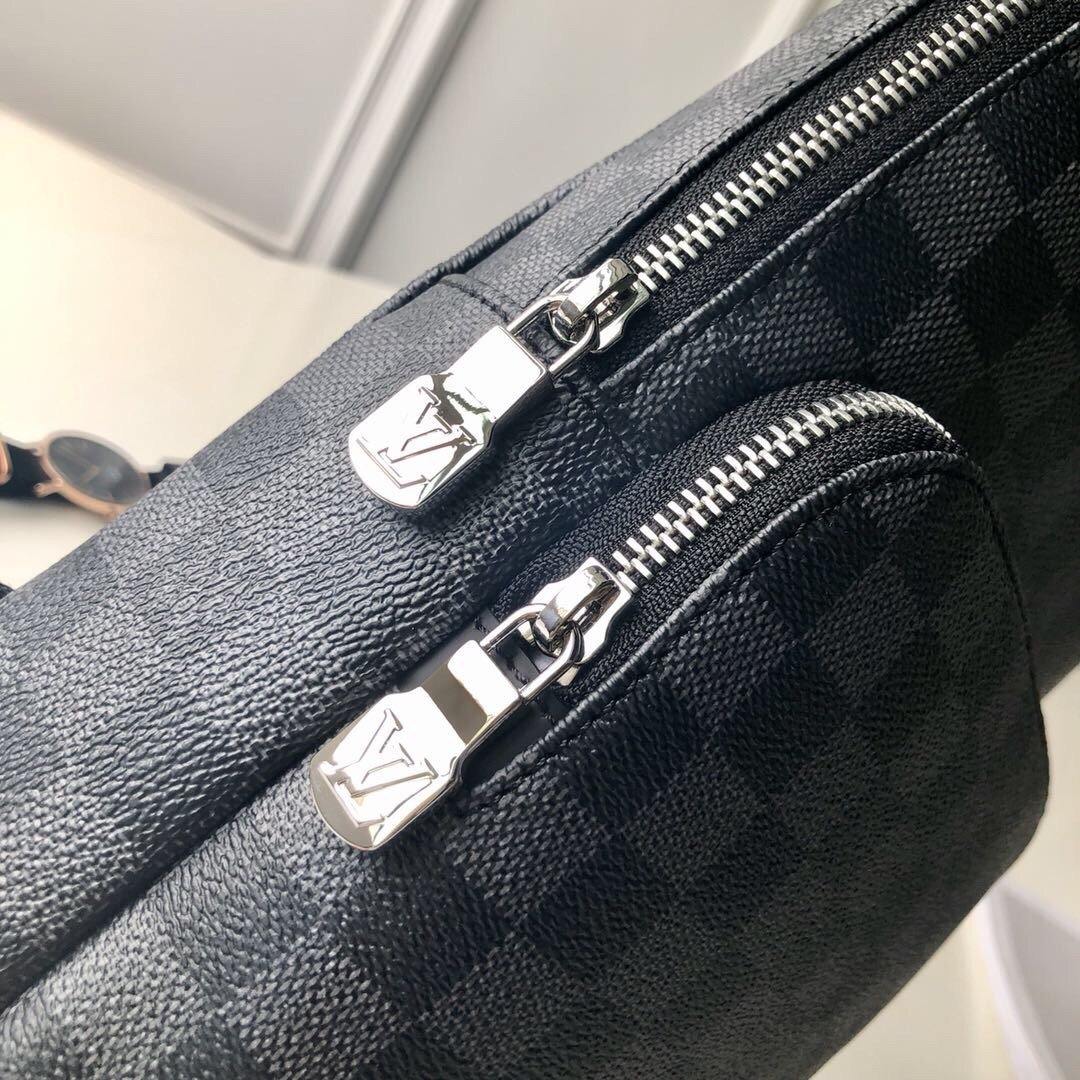 Louis Vuitton Avenue Sling Bag
