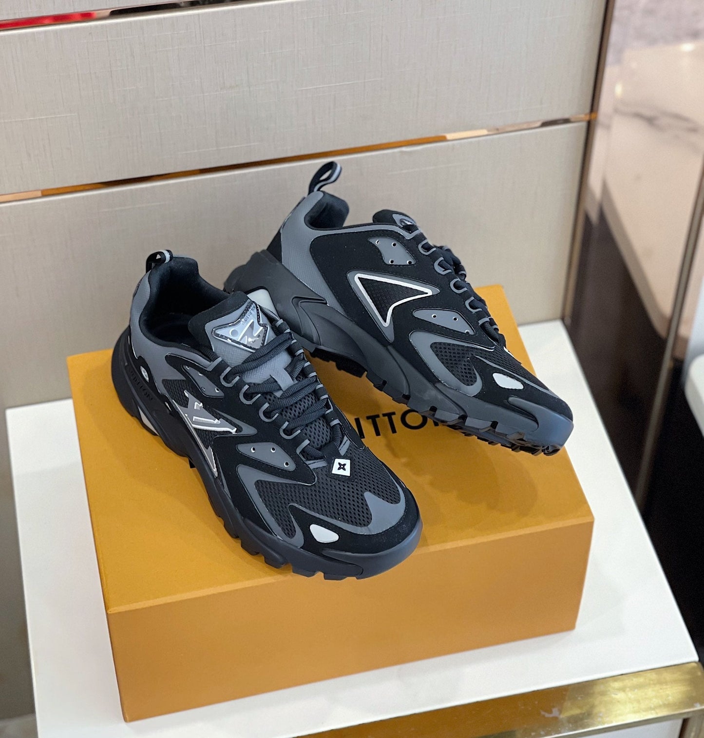 Louis Vuitton Runner Tatic Sneakers