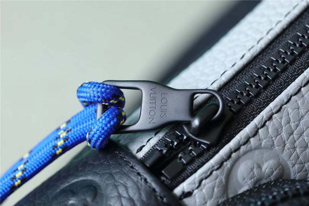 Louis Vuitton Avenue Sling Bag
