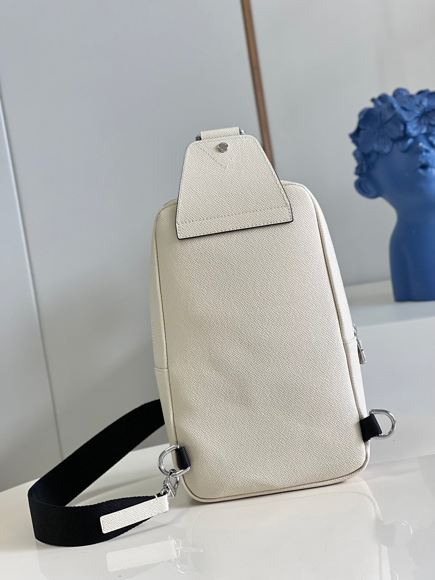 Louis Vuitton Avenue Sling Bag