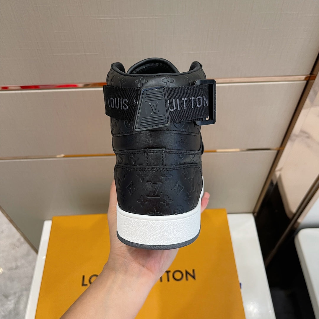 Louis Vuitton Rivoli Sneakers