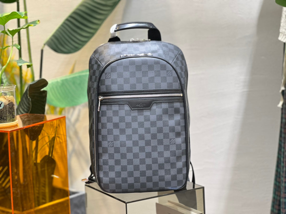 Louis Vuitton Michael Backpack Nv2