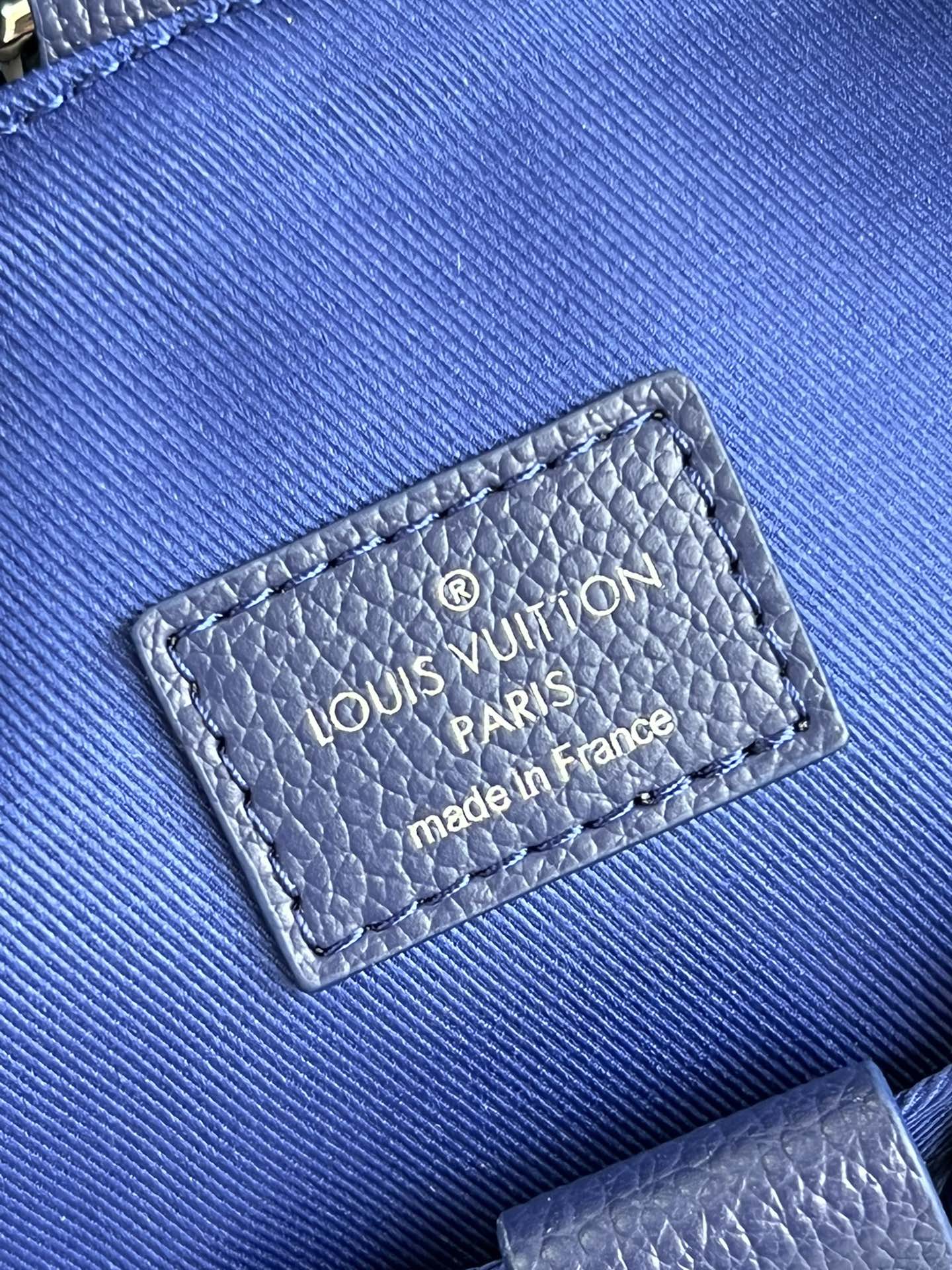 Louis Vuitton Randonee Messenger