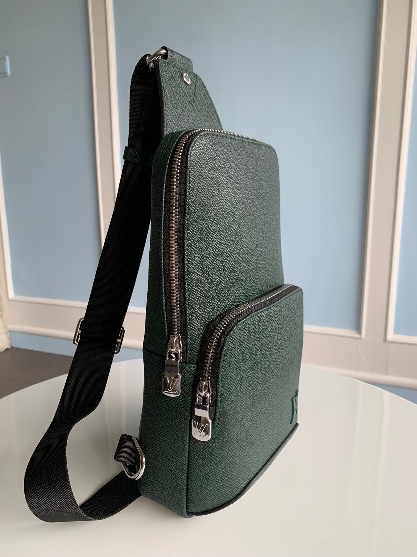 Louis Vuitton Avenue Sling Bag