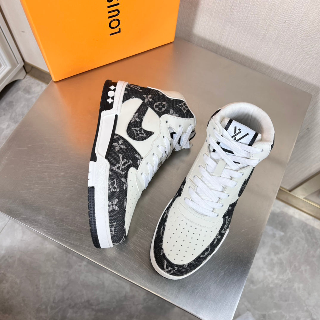 Louis Vuitton X Nike  Air Force Sneakers