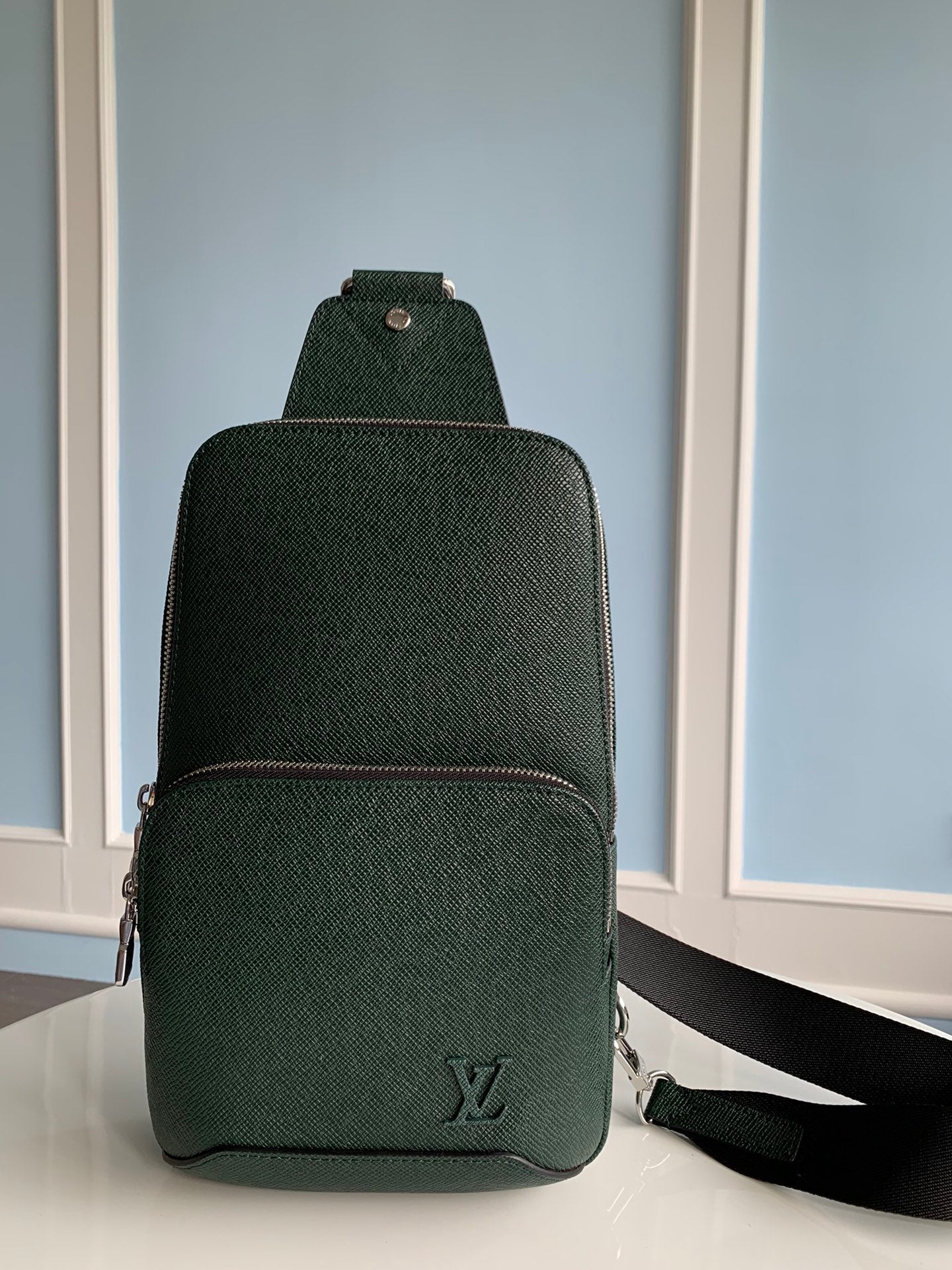 Louis Vuitton Avenue Sling Bag