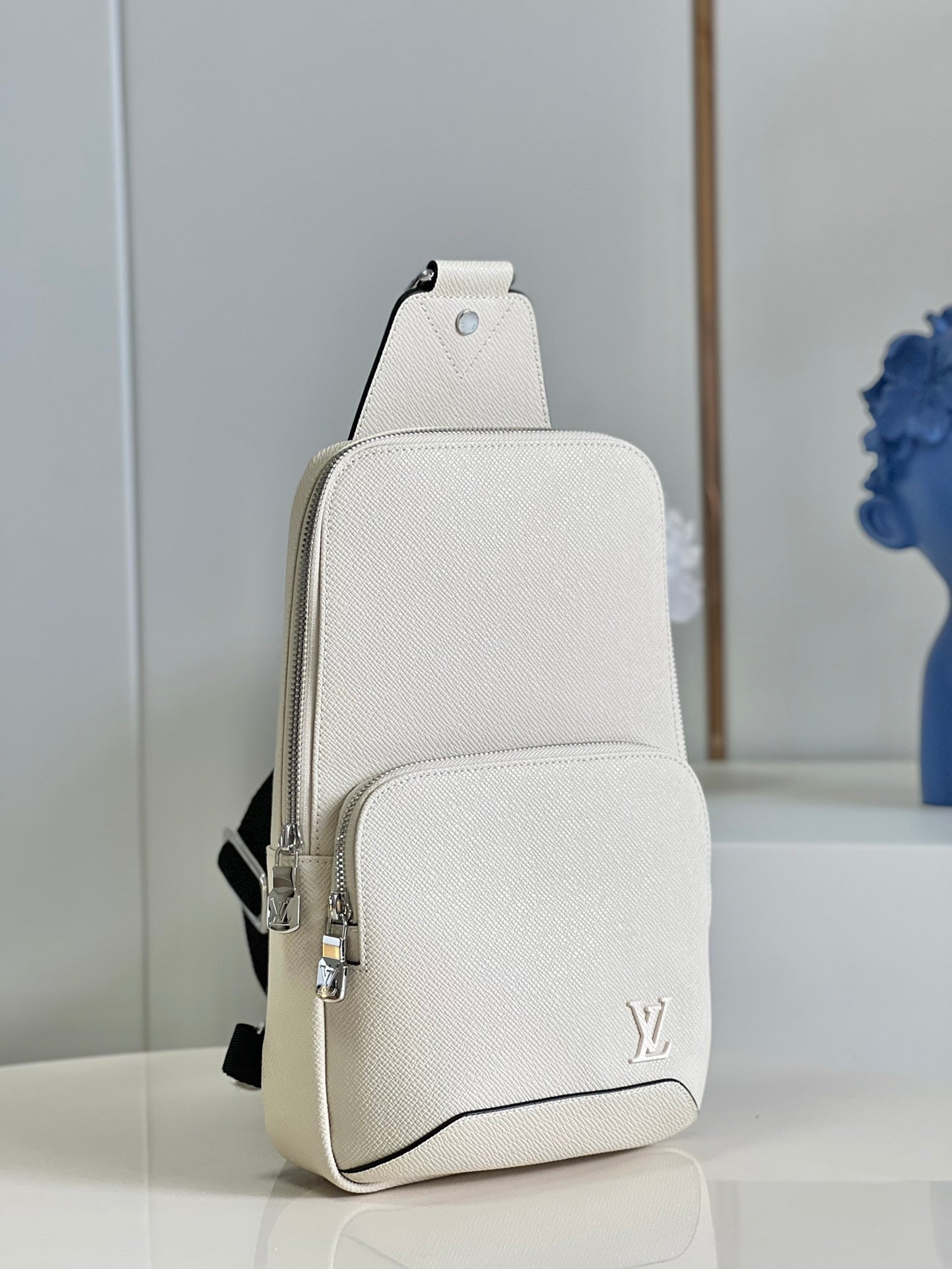 Louis Vuitton Avenue Sling Bag