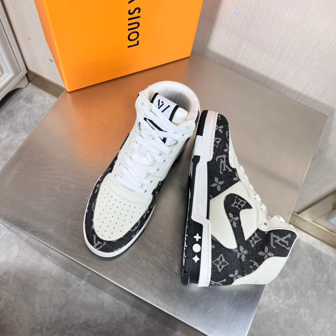 Louis Vuitton X Nike  Air Force Sneakers