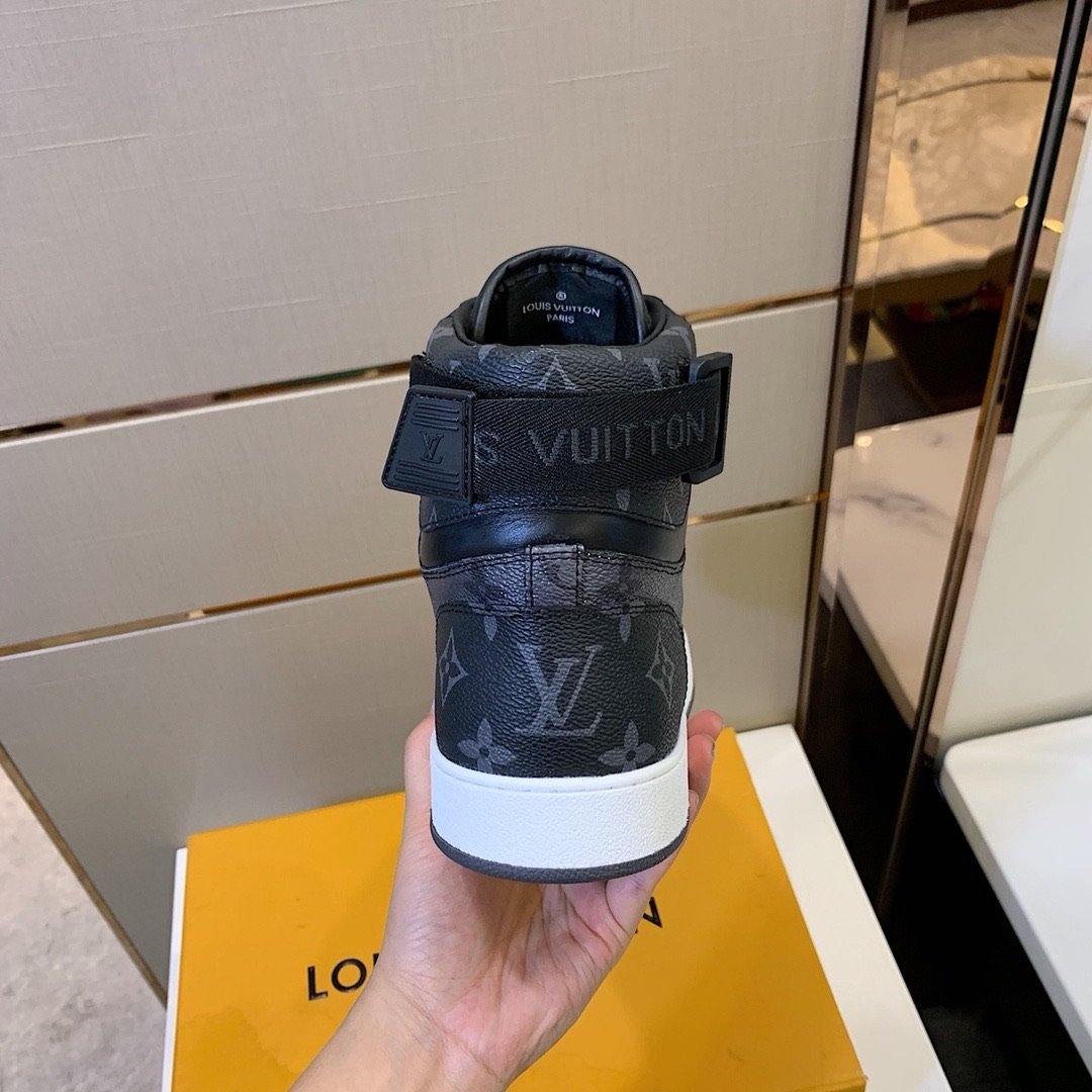 Louis Vuitton Rivoli Sneaker