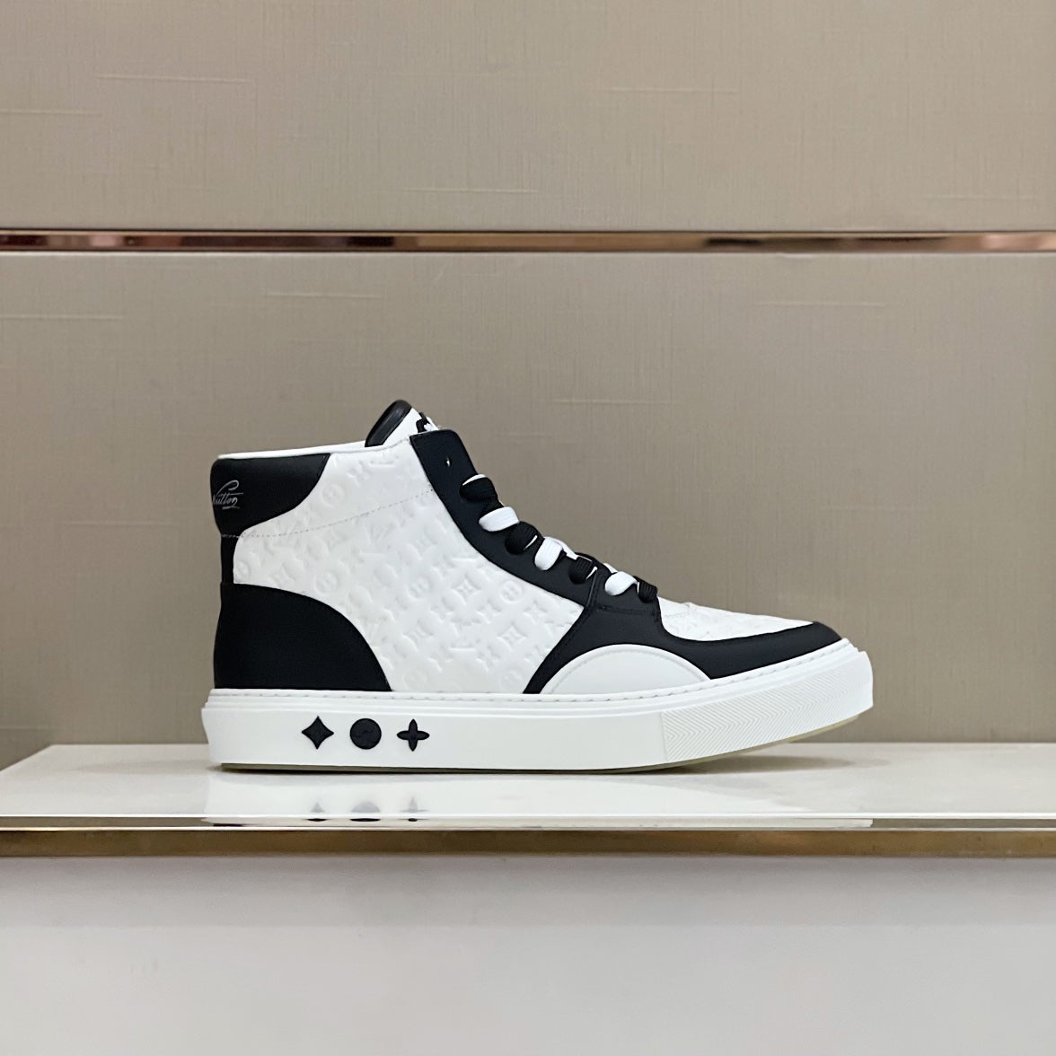 Louis Vuitton Ollie  Sneakers
