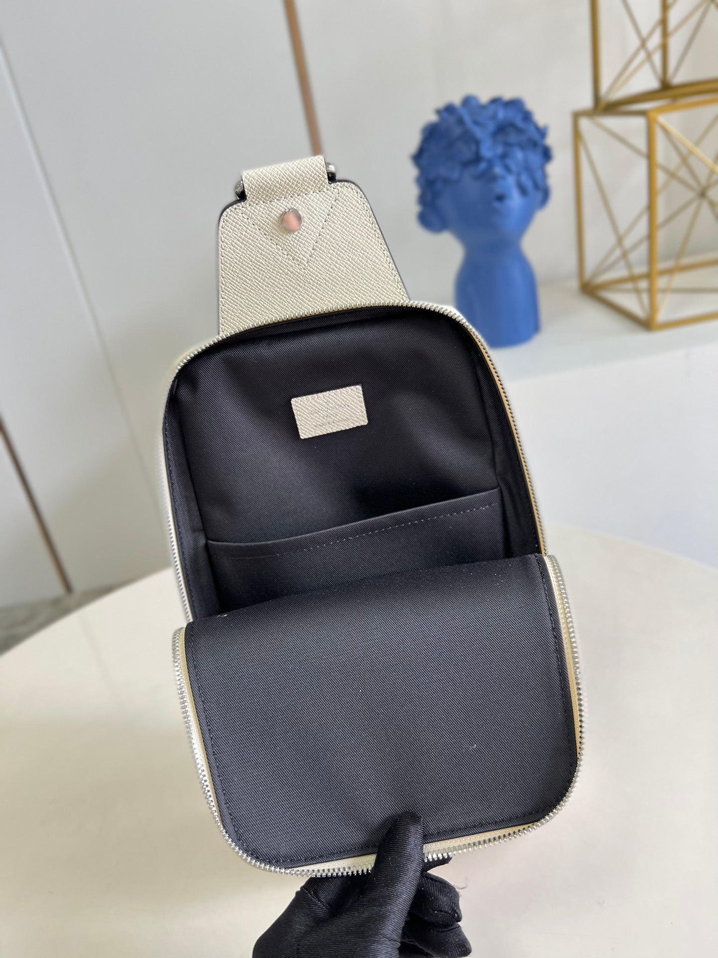 Louis Vuitton Avenue Sling Bag