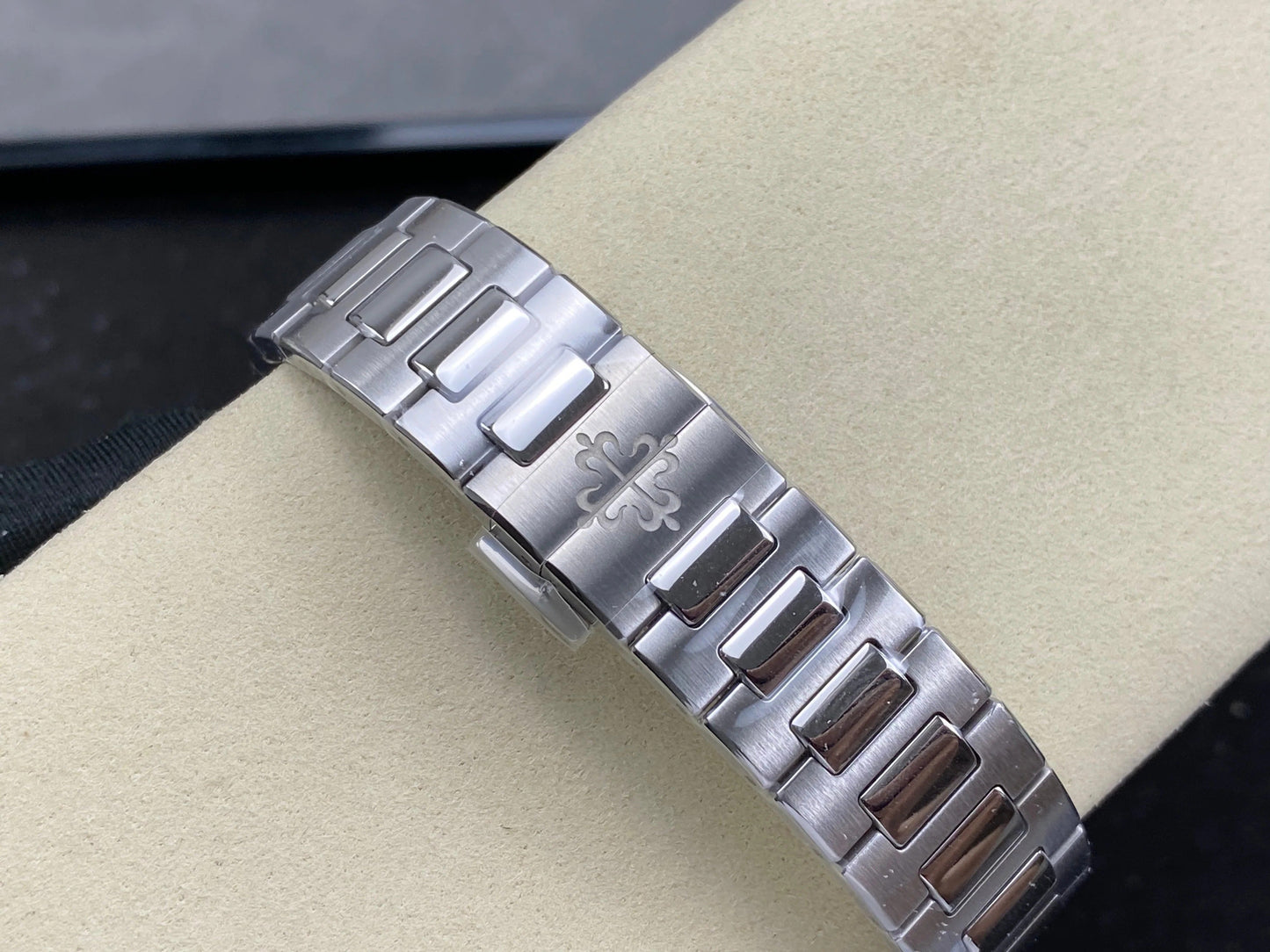 Patek Philippe Nautilus 35mm Blue Dial Sliver Case