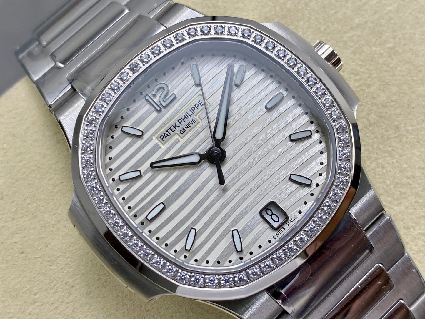 Patek Philippe Nautilus 35mm Cream Dial Sliver Case Diamond Bezel