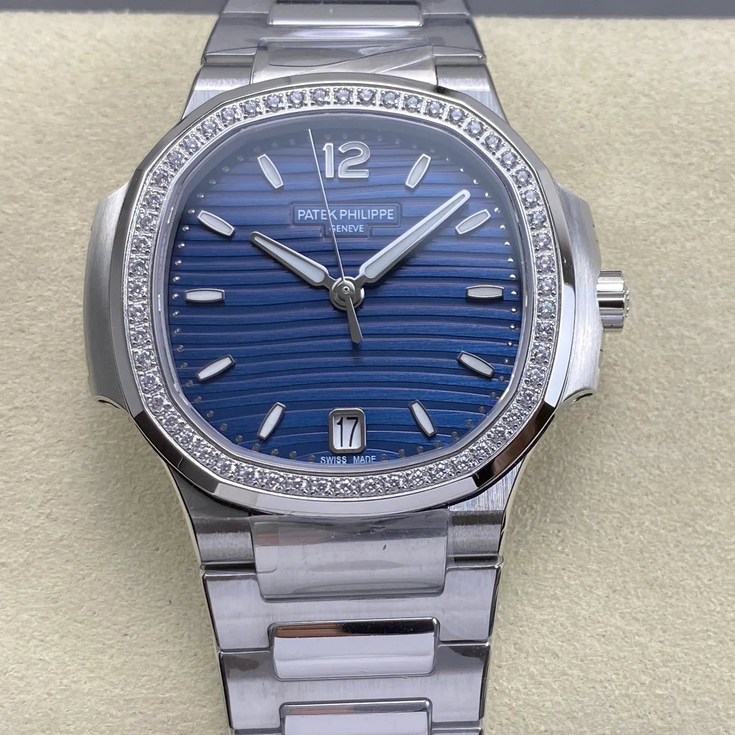 Patek Philippe Nautilus 35mm Blue Dial Sliver Case Diamond Bezel