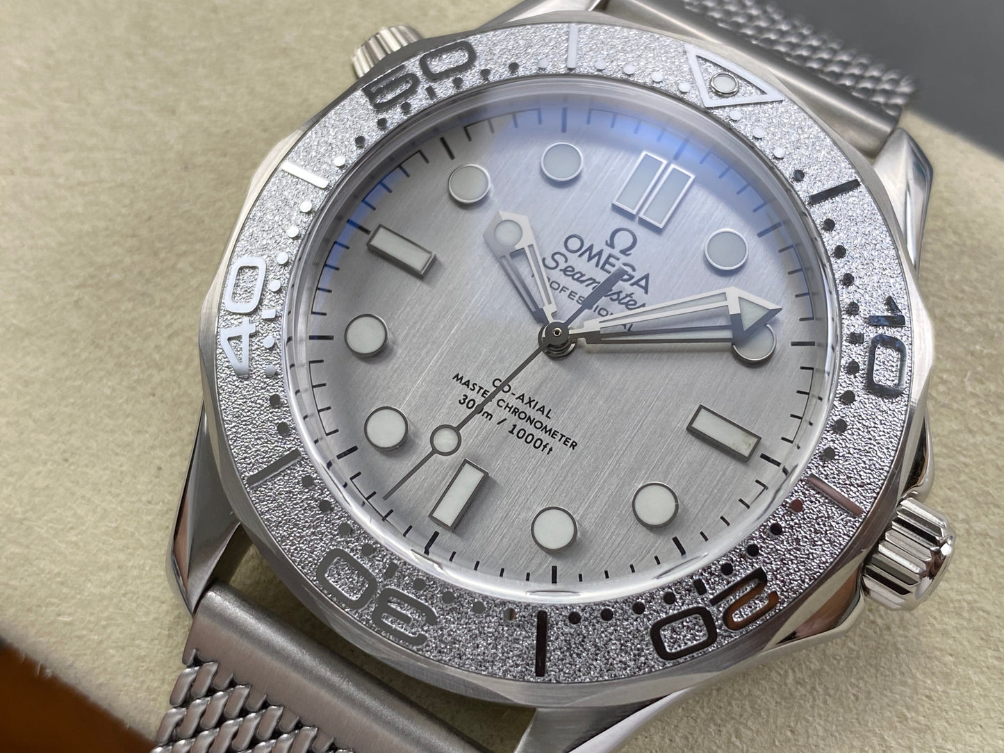 Omega Seamaster 42mm Gray Dial Sliver Bezel Steel
