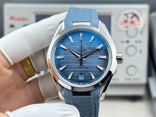 Omega Seamaster 41mm Blue Dial Sliver Case Blue Rubber Strap