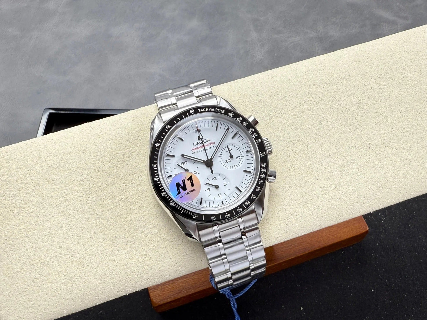 Omega Speedmaster Professional Moonwatch 42mm Stainless Steel Strap White Dial
