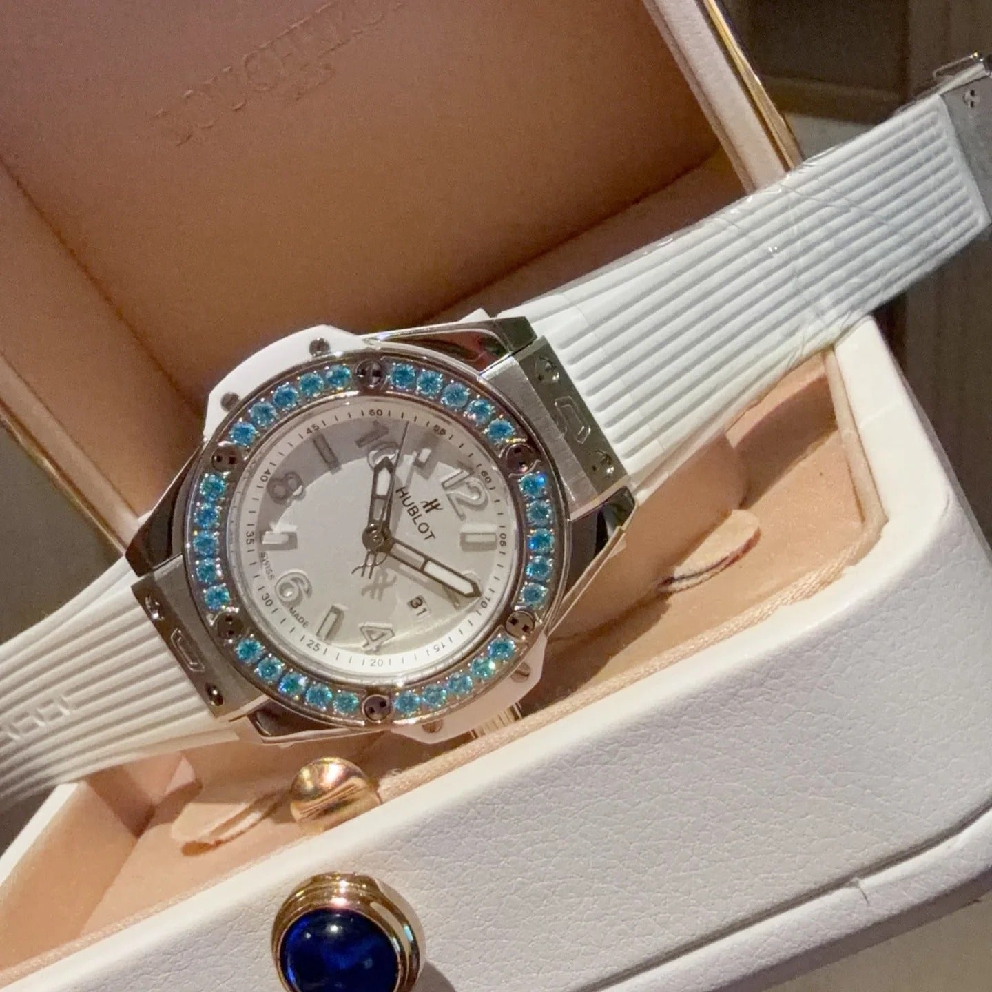 Hublot Big Bang One Click Joyful Steel Sky Blue 33mm Watch White Strap