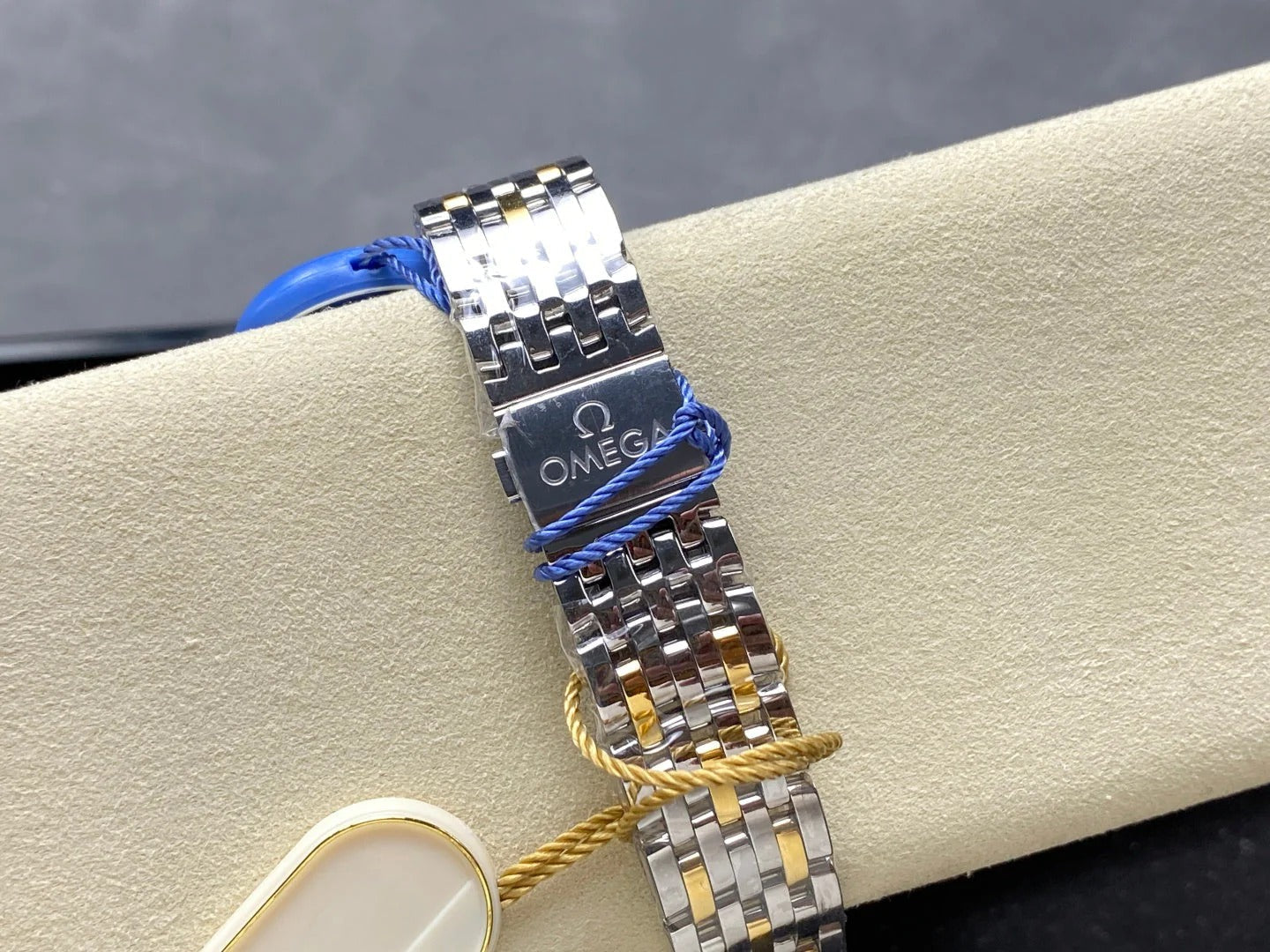 Omega De Ville Prestige Co-Axial Master Chronometer 41mm Gold Steel