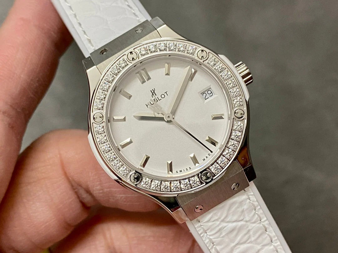 Hublot Classic Fusion Titanium Diamonds 33mm White Leather Strap